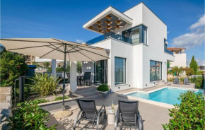 Three-Bedroom Holiday Home in Liznjan